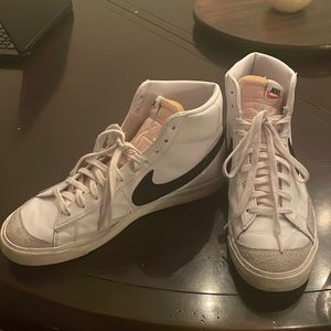Nike Men’s Blazer Mid’ 77 Vintage Shoes - Size 12.5
